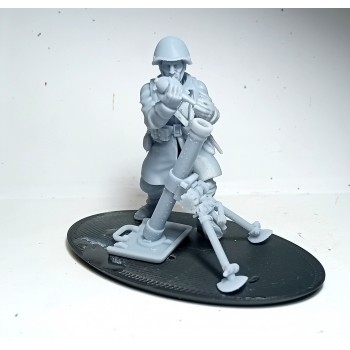 1/32 Greek Soldier with Turret WWII